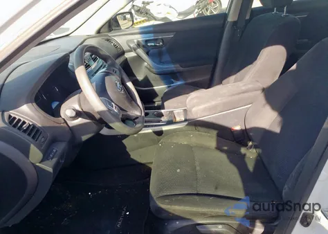 2015 Nissan Altima 2.5 из США, поврежденный, VIN 1N4AL3AP3FC133485